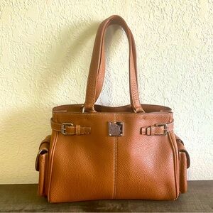 🛍️Dooney & Bourke Pebble Grain Satchel Pouch🛍️🌺